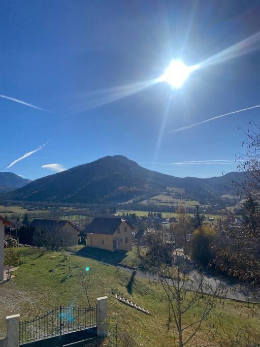 Appartement Au Coeur De Seyne Exteriör bild